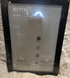 Nuevo marco de fotos IKEA Nyttaja 21x30 en negro - Imagen 1 de 5