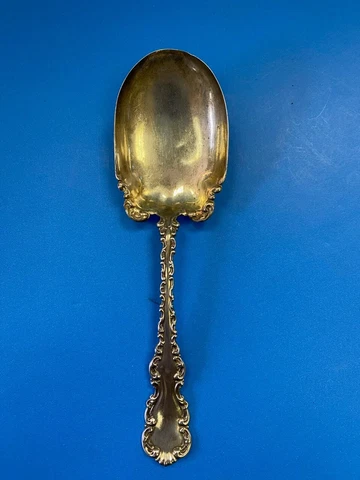 1891 ANTIQUE WHITING LOUIS XV STERLING SILVER SALAD BERRY SPOON 7 3/8"  50 Grams Cover