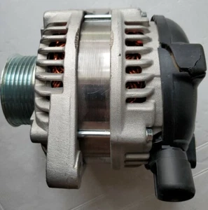 Alternator 11391N-WBE AM20K1, plastic cover and harness plug damaged - Picture 1 of 12