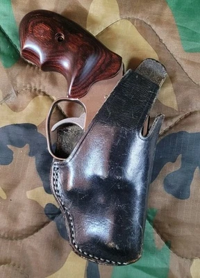 Bianchi Colt Cobra Right-hand Owb Black Leather Holster With Thumb Snap - Image 1 of 4