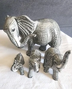 Vintage Porzellan Elefant Familie Figuren Afrikanische Safari Deko 4er Set  - Bild 1 von 10