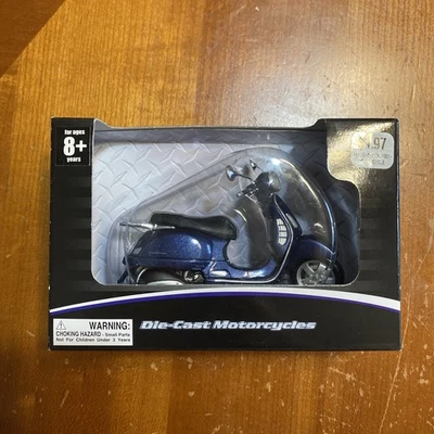 Kid Connection 1/18 scale Vespa 125 die-cast motorcycle scooter- Blue- NIB  - Image 1 of 4