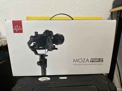 Estabilizador de cardán de mano de 3 ejes Moza Air 2 - MCG01 Foto 1 de 2