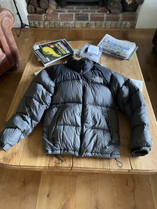 black north face puffer jacket