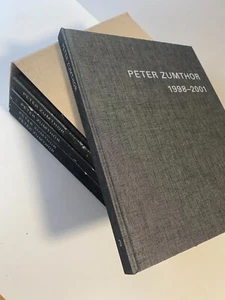 Peter Zumthor 1985-2013 Buildings and Projects by Thomas Durisch 5 volumes - Foto 1 di 9