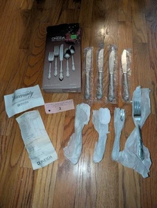 New Vintage 80s Oneida Stainless "Day Dream" 20 Pieces Flatware - Service For 4 - Picture 1 of 9