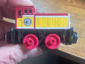 Mattel Gullane 2014 Diecast Dart Diesel Shunter Thomas & Friend Vicarstown - Picture 1 of 6