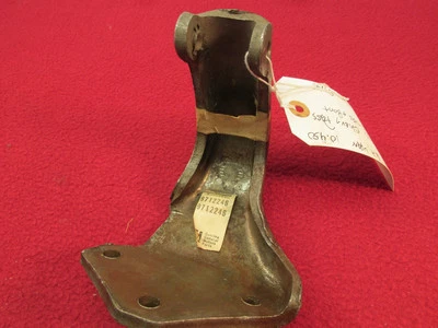 NOS 1967 67 CHEVY IMPALA CAPRICE BEL AIR BISCAYNE FRONT DOOR HINGE STRAP 9712246 - Image 1 of 4