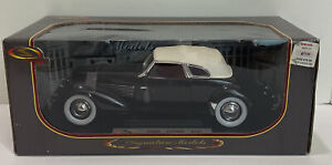 1936 Cord 810 Coupe Black w/ White Top 1/18 Diecast Model Car Signature