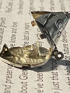 925 Sterling Silver Native American Teepee with Chief Vintage Opening Charm - Picture 1 of 10