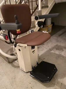 KURVENTREPPENLIFT, SAN80, von SANIMED, Grbraucht - Bild 1 von 9