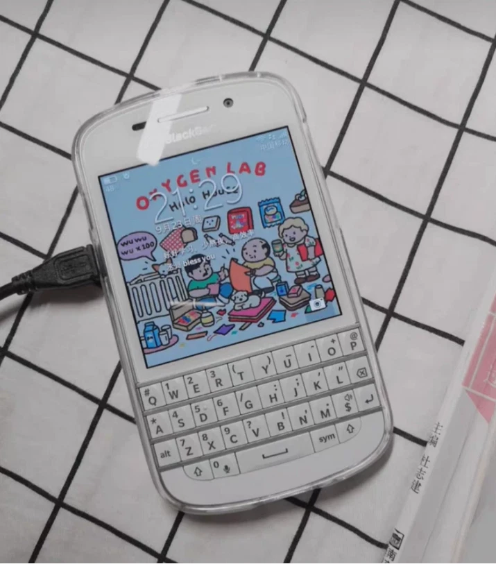 Smartphone BlackBerry Q10 Desbloqueado LTE 16GB + 2GB RAM — Teclado QWERTY, 8MP Foto 1 de 4