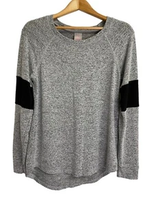 No Boundaries Womens Juniors Medium (7-9) Shirttail Raglan Top Gray Black - Picture 1 of 7