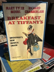 BREAKFAST AT TIFFANY'S ORIGINAL 1966 PÓSTER BROADWAY 22" X 14" MARY TYLER MOORE - Imagen 1 de 1