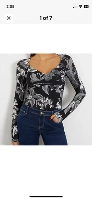Top negro manga larga Guess para mujer talla L Dianna terciopelo Phantom Flora NUEVO Foto 1 de 4