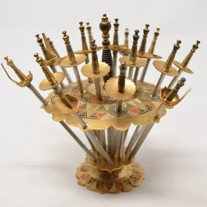 Vintage Toledo 18 Schwerter & Ständer Cocktail Pick Martini Olive Spieß MCM Barware Tapa - Bild 1 von 18