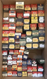 LOTTO DI 79 - Tubi sottovuoto vintage, per lo più NOS (in scatole di diverse marche) NON TESTATI - Foto 1 di 8