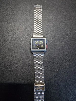 Reloj digital ADIDAS Foto 1 de 4