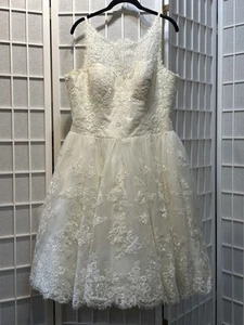 Vineyard Collection White Wedding Dress Size 16 - Picture 1 of 24