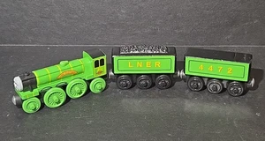 Thomas Friends Holzeisenbahn Zug 2012 Flying Scotsman Motor & Tender Y6784 - Bild 1 von 17