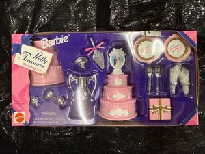1996 Barbie Pretty Treasures Wedding Set Mattel Vintage Barbie Set 14982 NEU Torte - Bild 1 von 2