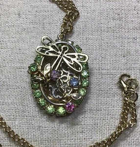 Collar Flor/Libélula-Piezas Ciclo, Tono Dorado con Piedra Diferentes Colores - Imagen 1 de 5
