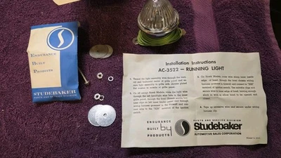 Acessório de luz de corrida Studebaker NOS original de fábrica fabricante de equipamento original AC-3522  - Imagem 1 de 4