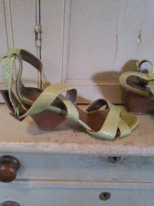Hobbs ⭐️Ladies Size 5(38) Green Leather Wedge Sandals ⭐️VGC - Picture 1 of 11