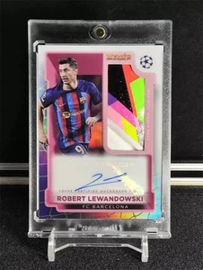 Tarjeta deportiva coleccionable Topps de jugador de fútbol americano Robert Lewandowski en stock - Imagen 1 de 4