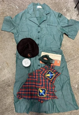 Vintage Girl Scouts Uniform Womens Med Beret Dress Scarves Belt Cup Songbook 50s - Image 1 of 4