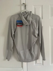Neu mit Etikett Patagonia Herren Hoodie nebelgrau Langarm leicht Kapuze Rash Guard XL - Bild 1 von 4