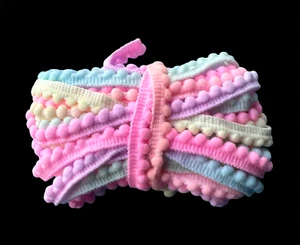 Flecos de pompón para bebé color pastel, 3/8 pulgadas de ancho (pompones de 3/16 pulgadas) - Imagen 1 de 3