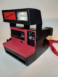 Rot Polaroid Cool Cam Sofortbildkamera 600 Filmpatronen Hergestellt in Großbritannien - Bild 1 von 5