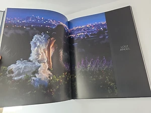 Photography Book David Drebin FLIRTING WITH DANGER Hardcover 2023 - Foto 1 di 11