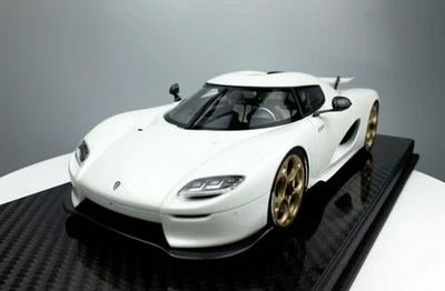 1/18 FrontiArt  Koenigsegg CC850 in White  on Carbon Base F122-188 - Image 1 of 4
