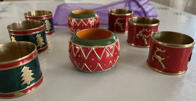 Juego de 8 servilleteros de Navidad (6)-Pier One Importa latón y esmalte + 2 madera Foto 1 de 4