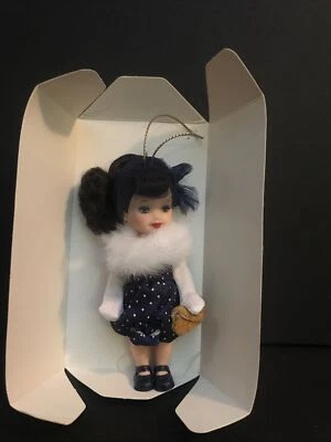 ✨Barbie MATTEL Kelly Doll🎄Ornament - DEALERS EXCLUSIVE - {ULTRA RARE} NRFB✨ - Image 1 of 4