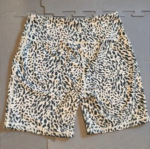 Hurley Womens Leopard Print Biker Shorts High Rise Mob Wife Athleisure Medium - Picture 1 of 5