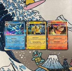 Set Of 3 Vaporeon 134/165 Jolteon 135/165 Flareon 136/165 Holo 151 Set Lot NM - Bild 1 von 2