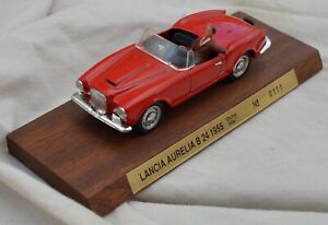 Brumm Lancia Aurelia B24, 1955, Made in Italy, 1/43, socle en bois et figurine