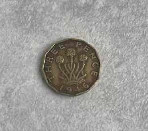 1946 Great Britain 3 Pence - Brass KM# 849 - Key Date - Cleaned L2 - Picture 1 of 2