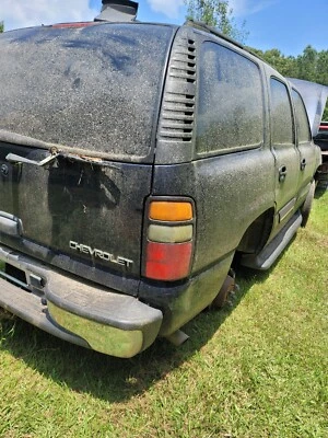 Chevrolet Tahoe 2003 luces traseras solo piezas Foto 1 de 4