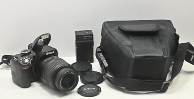 Set/Kit: Nikon D3100 + Nikkor AF-S 18-105mm f/3,5-5,6 VR DX! Sofortstart! - Bild 1 von 4