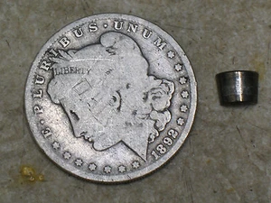 81 SUZUKI DR500 VALVE KEEPER COTTER RETAINER - Picture 1 of 2