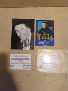 ROBERT POWELL *Mark Williams* HOLBY CITY HAND SIGNED AUTOGRAPH FAN CAST CARD - Picture 1 of 19