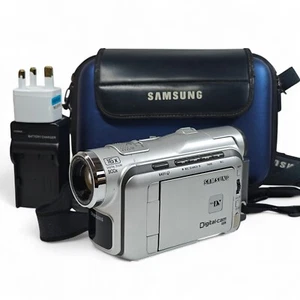 Samsung VP-D101 Camcorder MiniDV Tape 16x Zoom Retro Video Camera, Charger, Case - Picture 1 of 10