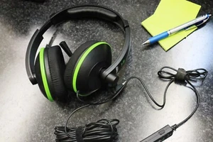 Turtle Beach Ear Force DXL1 schwarz/grün Kopfbügel-Kopfhörer für Microsoft Xbox 360 - Bild 1 von 3