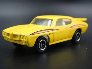 1970 70 PONTIAC Gto Muscolo Auto 1/64 Scala da Collezione Diorama Modellino Auto - Foto 1 di 6