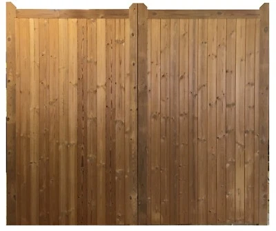 WOODEN TREATED / THERMOWOOD PAIR OF DRIVEWAY GARDEN GATES 'WANSTROW' - Image 1 of 4