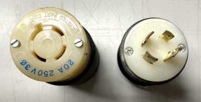 M/F 20A 250V 3 PHASE PLUGUES 4 PINOS TRAVA DE TORÇÃO / SEMINOVO - Imagem 1 de 2